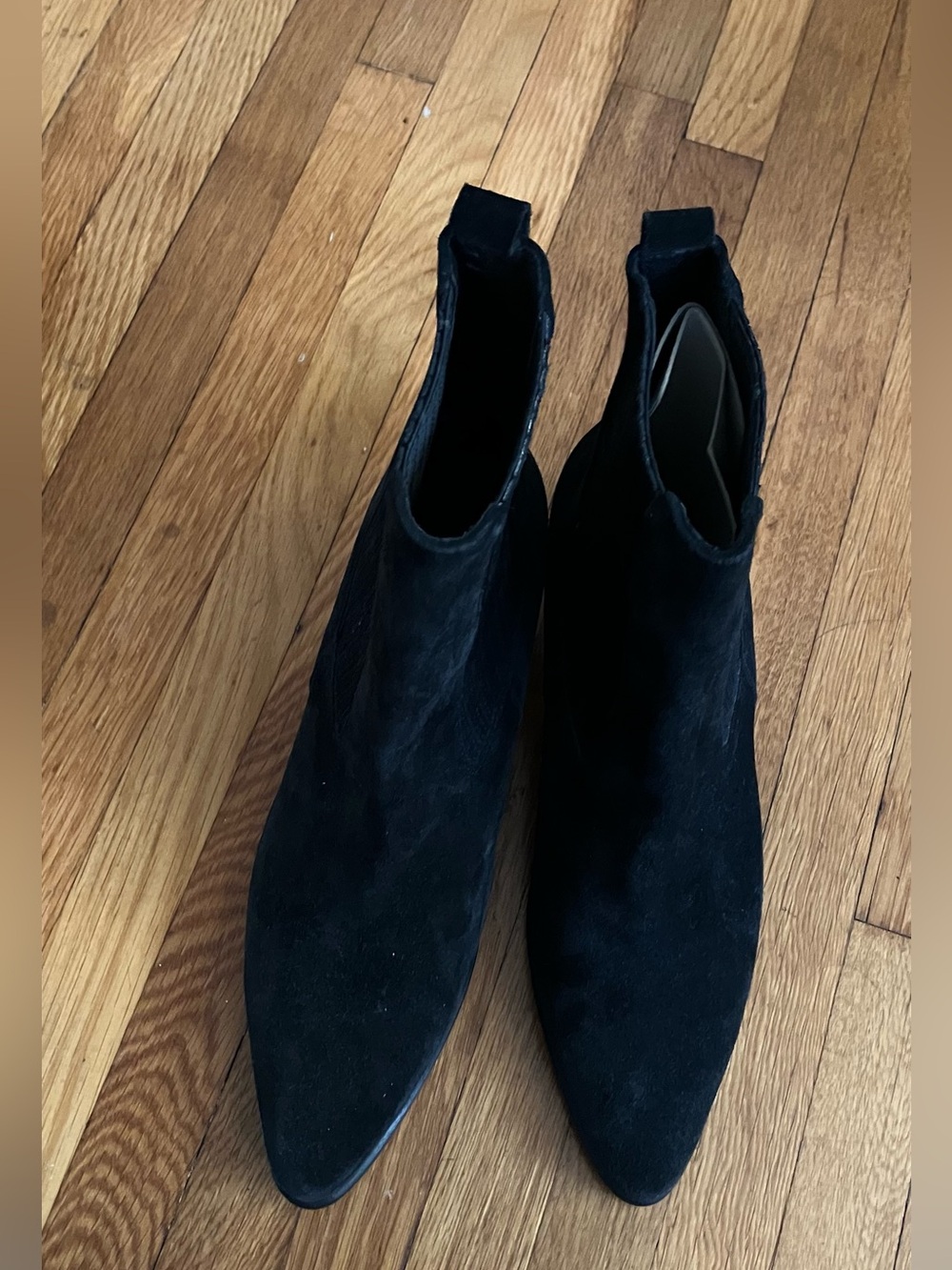 Sandro suede leather ankle booties
French size 38 - Picture 12 of 15